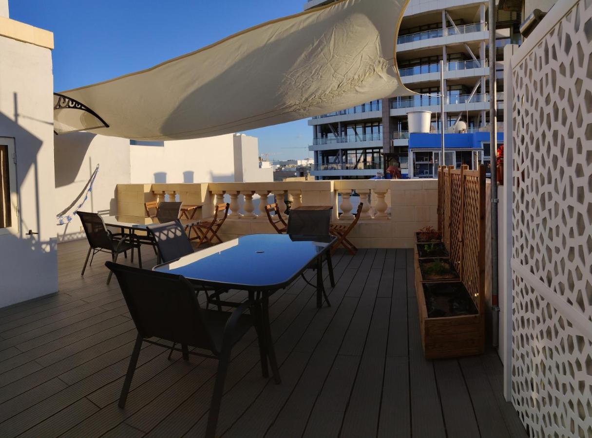 Walter'S B&B Gzira Extérieur photo